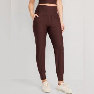 NWT! Dark Roast Coffee High-Waisted PowerSoft 7/8-Length Jogger Medium Petite🏋️